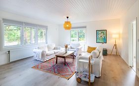 Gunnarsstrand Surf House
